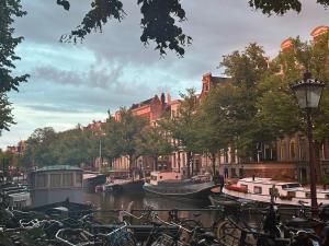 Canal view house - 17th century town house
