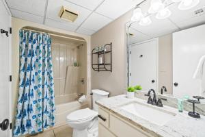 Edgewater Golf Villas #3105 by Book That Condo