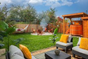 Cozy - Private Hot Tub & Garden - Fire Pit - Pet Friendly