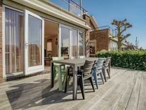 Apartment in Uitgeest by the Waterpark