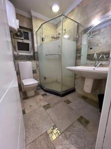 A distinctive apartment overlooking the most important street in Dokki