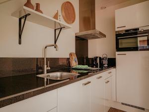 Modern Waterfront Retreat