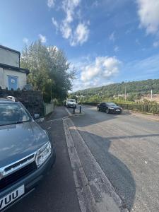 Treforest Apartment 2 Bedrooms - Next Station- Free Parking