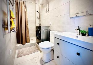 M&M Apartment III SELF CHECK-IN