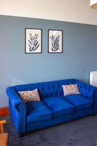 Family and Group Stay 2BR by Park Sleeps 7