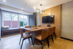 Sua estadia completa em prédio c piscina e academia na melhor localização de São Paulo - CARs