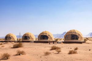 Wadi Rum Bubbles Luxury Camp