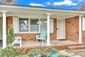 Park your Boat! Mins from the Ocean•Screened Porch