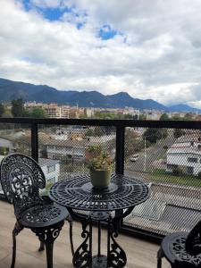 Cozy loft apartment near El Virrey park