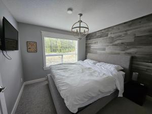 White-Tail Hollow - 309 - 1105 Henry Rd