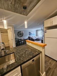 White-Tail Hollow - 309 - 1105 Henry Rd