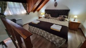 Complejo con piscina Cubierta