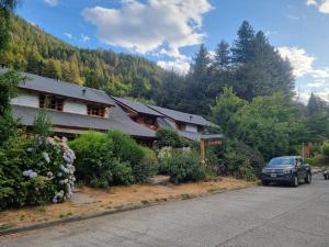 Complejo con piscina Cubierta