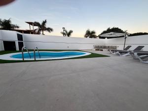LAS MAGNOLIAS -Villa adosada con piscina privada.