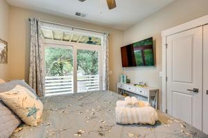 2 Mi to Boardwalk! Coastal Carolina Beach Hideaway