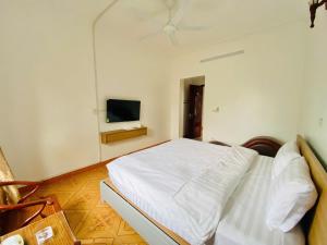 Khách sạn Dòng Sông Xanh - Cầu Gia Bảy