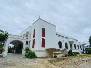 Khách sạn Dòng Sông Xanh - Cầu Gia Bảy