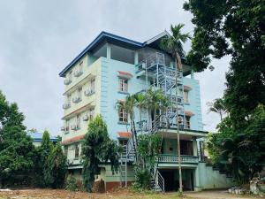 Khách sạn Dòng Sông Xanh - Cầu Gia Bảy