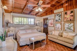 Beachfront Casa Cres | 6BR Luxury Villa with Private Pools, BBQ & Tennis