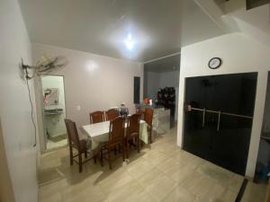 Casa Completa e Aconchegante com 2 Cômodos - terá duas pessoas na casa