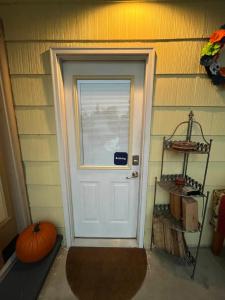 GFU neighborhood and Oregon Wine Country studio