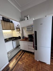 Quarto em apartamento compartilhado em Copacabana
