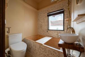 Koreas beauty in haeundae with Hinoki wooden bath