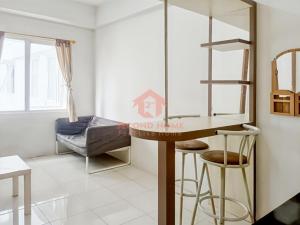Cozy 2BR Pinewood Apt Jatinagor Pool
