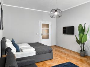 Next to Lugner City and Stadthalle I Close to Metro