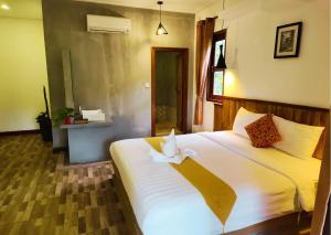 Boreirom Hill & Lodge By JK6