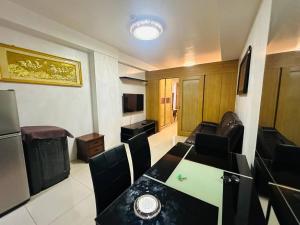 Dainty Pasay City Apartment for Rent - Entire House Front of Mall of Asia