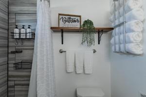 Desert Escape close Trails & River