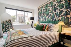 3BR Coastal Home with Parking, Workspace, WiFi