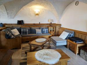 Appartement atypique avec cheminée et parking au centre de La Plagne Montalbert - FR-1-755-46