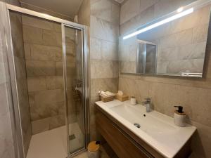 Superbe appartement à Châtel : 6 pers., parking, terrasse vue montagnes - FR-1-198-277