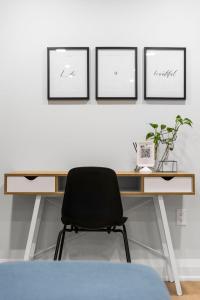 Urban Haven: 2BR2BA+Office, Kitchen, Dining