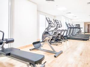 DVH Luxe Retreats 2BR Yas Island near Ferrari World & Yas Mall