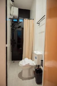 Modern Central District One Bedroom 04 !