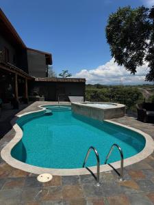 Private Wellness Home Sauna, Jacuzzi &Cold Plunge