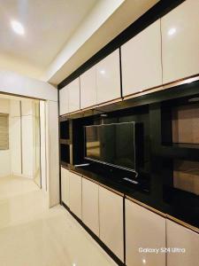 Quaint 2BR Connected Apartment in Pasay City - Perfect for Families front of MOA