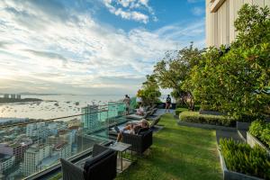 Edge Central Pattaya By Prop Hopper