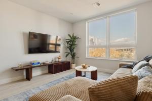 Sleek Loft 15 Min from NYC with Manhattan View