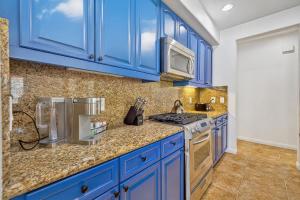 LV305 Legacy Villas Townhome w Expansive Patio