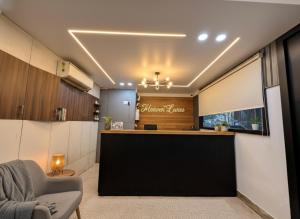 Hotel Heaven Luxes Opp Miraj Cinemas