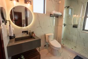 Paradise Palms and The PoolClub at Mahogany Bay