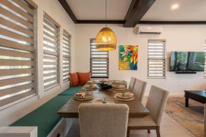 Paradise Palms and Mistico Beach Club Plus Boat Shuttle