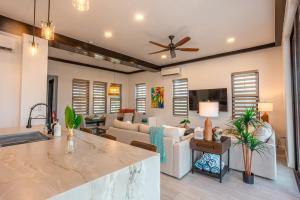 Paradise Palms and Mistico Beach Club Plus Boat Shuttle