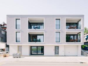 Apartment Mönch in See- und Bergnähe, modern, mit Balkon, 4 Gäste