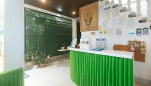 RedDoorz at LFamili Hotel Boracay