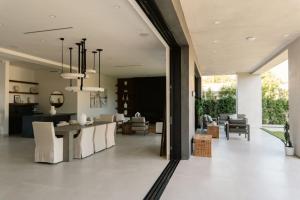 Modern Sherman Oaks Oasis with POOL and HOT TUB